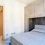 شقة Guesthost - Piccola Venezia Bright With Balcony!