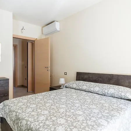 Daire Guesthost - Piccola Venezia Bright With Balcony! Livorno